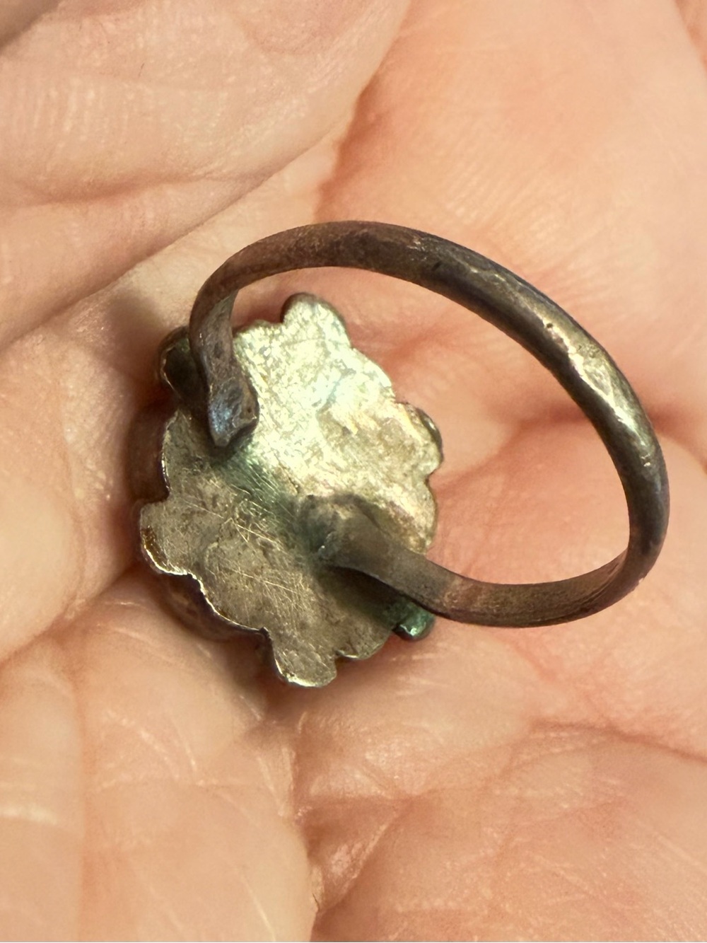Vintage Zuni Sterling Silver Mother of Pearl & Turquoise Flower Ring - Size 5 - Picture 7 of 7